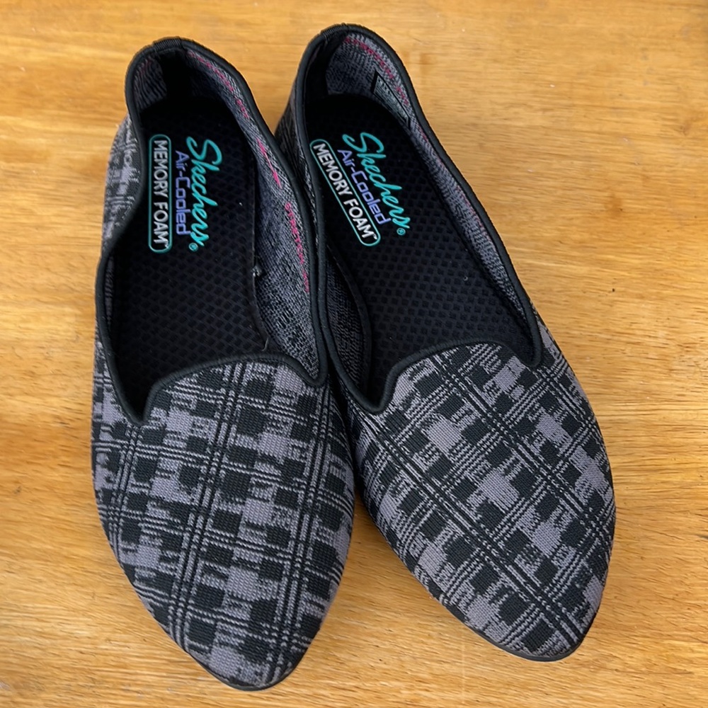 Skechers